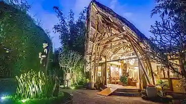 Entree van het resort